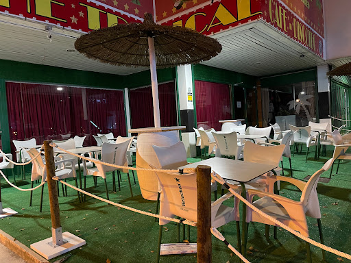 Foto de The tropical house en C. Lepanto
